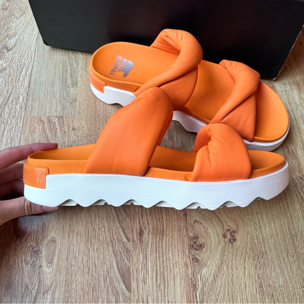 SOREL Vibe Twist Sandal in Koi/Sea Salt Women’s Size 9.5
